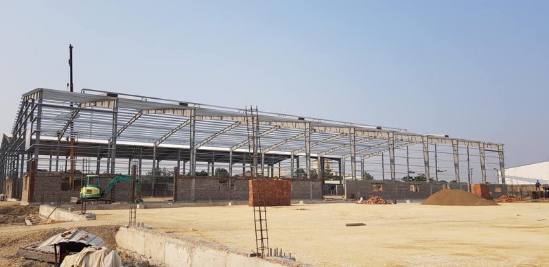 thi cong xay dung nha xuong nhu the nao hieu qua 1 800x389 - THI C&Ocirc;NG X&Acirc;Y DỰNG NH&Agrave; XƯỞNG NHƯ THẾ N&Agrave;O HIỆU QUẢ?